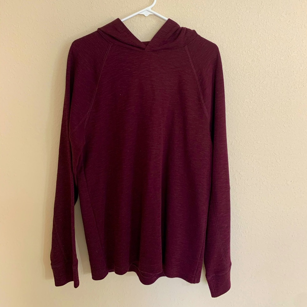 Men’s Apt. 9 maroon hoodie size medium